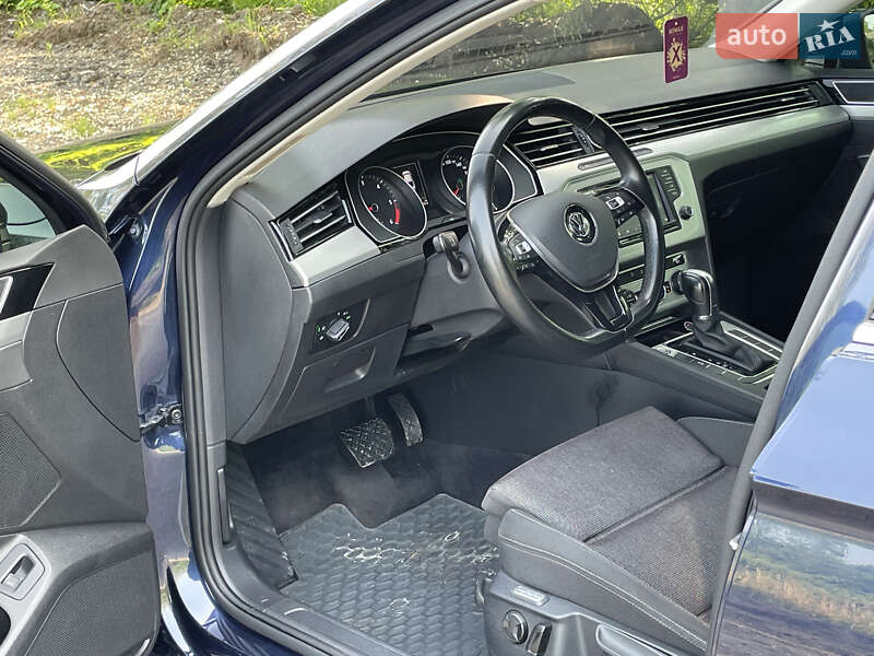 Седан Volkswagen Passat 2015 в Рожище
