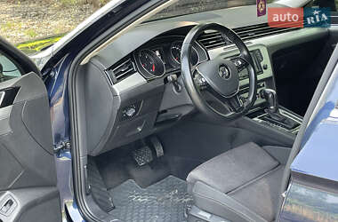 Седан Volkswagen Passat 2015 в 