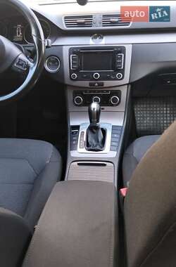 Універсал Volkswagen Passat 2011 в 