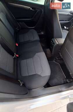 Універсал Volkswagen Passat 2011 в 