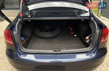 Седан Volkswagen Passat 2012 в 