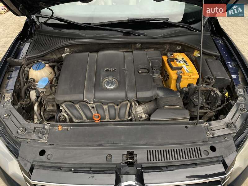Седан Volkswagen Passat 2012 в Киеве
