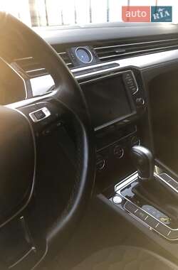 Універсал Volkswagen Passat 2015 в 
