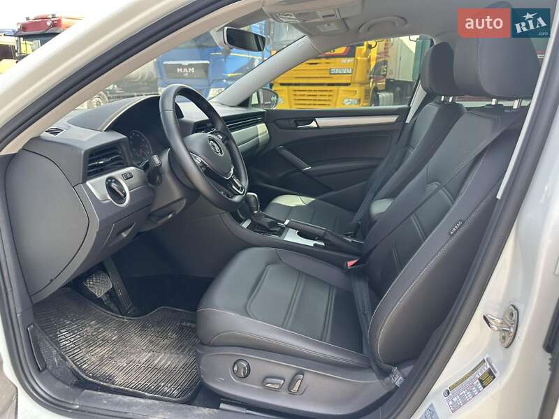 Седан Volkswagen Passat 2019 в Виннице