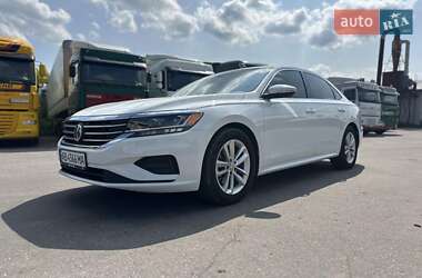 Седан Volkswagen Passat 2019 в Виннице