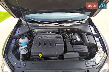 Седан Volkswagen Passat 2014 в 