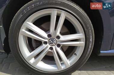 Седан Volkswagen Passat 2014 в 