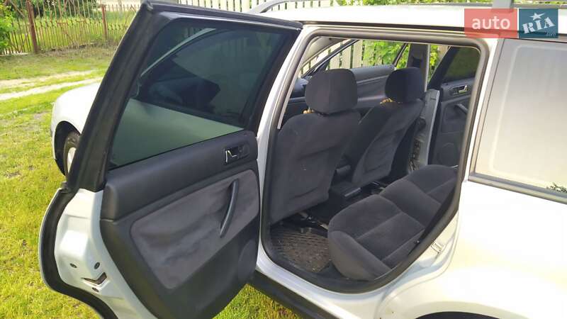 Универсал Volkswagen Passat 1998 в Киеве