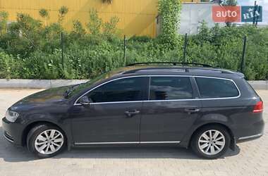 Універсал Volkswagen Passat 2012 в 