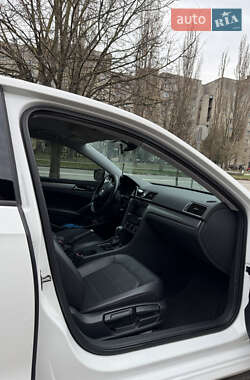 Седан Volkswagen Passat 2014 в 