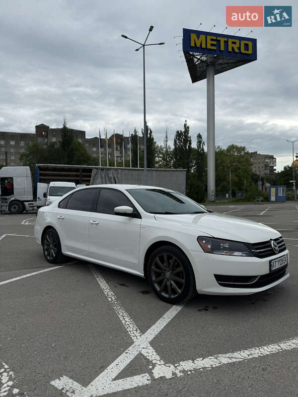Седан Volkswagen Passat 2014 в Івано-Франківську