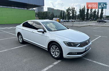 Седан Volkswagen Passat 2018 в 