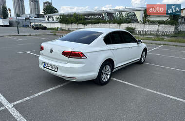 Седан Volkswagen Passat 2018 в 