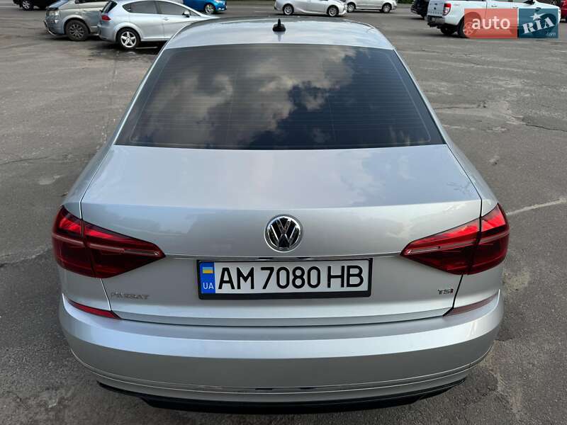Седан Volkswagen Passat 2017 в Киеве