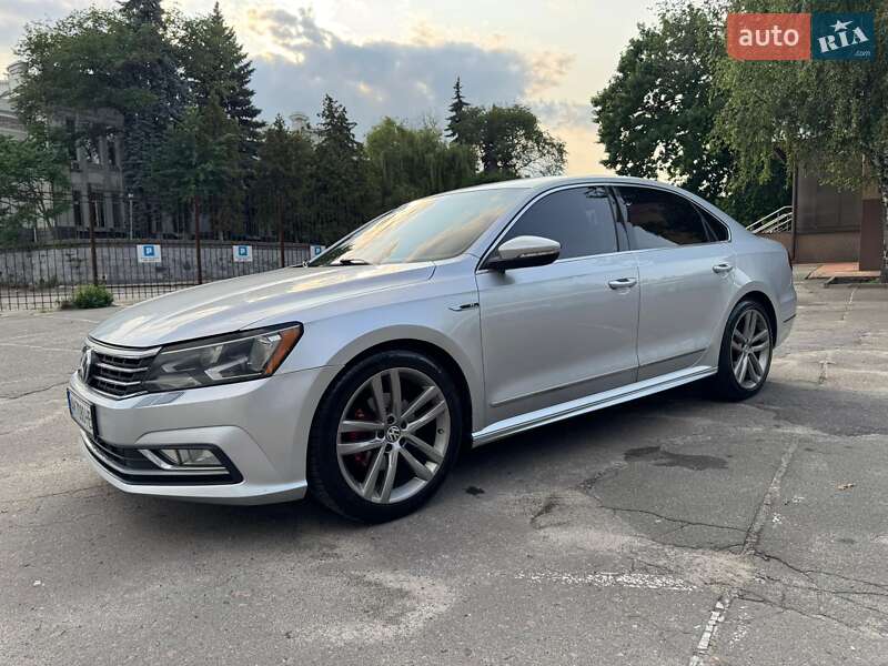 Седан Volkswagen Passat 2017 в Киеве