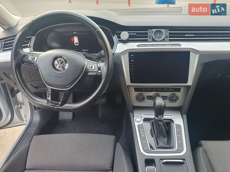 Универсал Volkswagen Passat 2018 в Харькове фото 12 Универсал Volkswagen Passat 2018 в Харькове