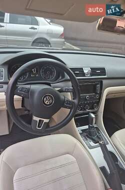 Седан Volkswagen Passat 2015 в 
