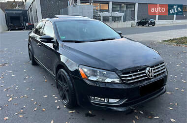 Седан Volkswagen Passat 2013 в Киеве