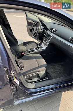 Седан Volkswagen Passat 2012 в 