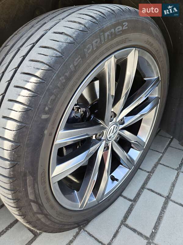 Универсал Volkswagen Passat 2016 в Житомире