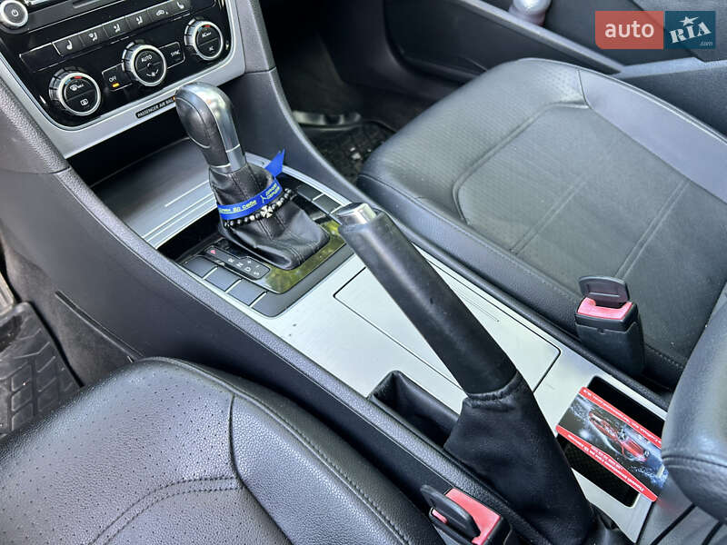 Седан Volkswagen Passat 2012 в Черкассах