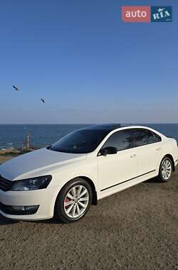 Седан Volkswagen Passat 2013 в Одессе