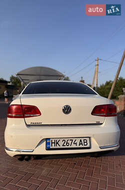 Седан Volkswagen Passat 2013 в 