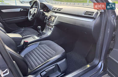 Универсал Volkswagen Passat 2012 в 