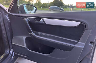 Универсал Volkswagen Passat 2012 в 