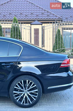 Седан Volkswagen Passat 2012 в 