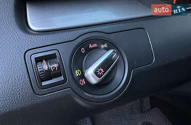 Седан Volkswagen Passat 2012 в 