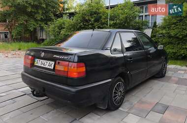 Седан Volkswagen Passat 1994 в Надвірній