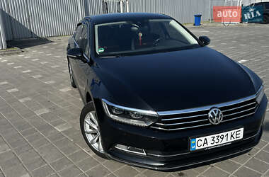 Седан Volkswagen Passat 2017 в 