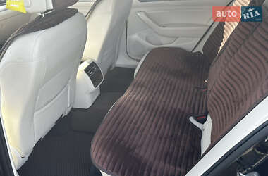 Седан Volkswagen Passat 2017 в 