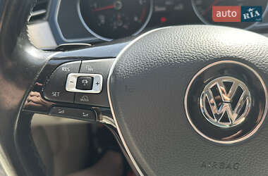 Седан Volkswagen Passat 2017 в 