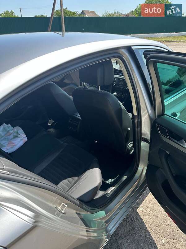 Седан Volkswagen Passat 2017 в Кривом Озере фото 15 Седан Volkswagen Passat 2017 в Кривом Озере