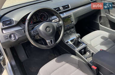 Универсал Volkswagen Passat 2012 в 