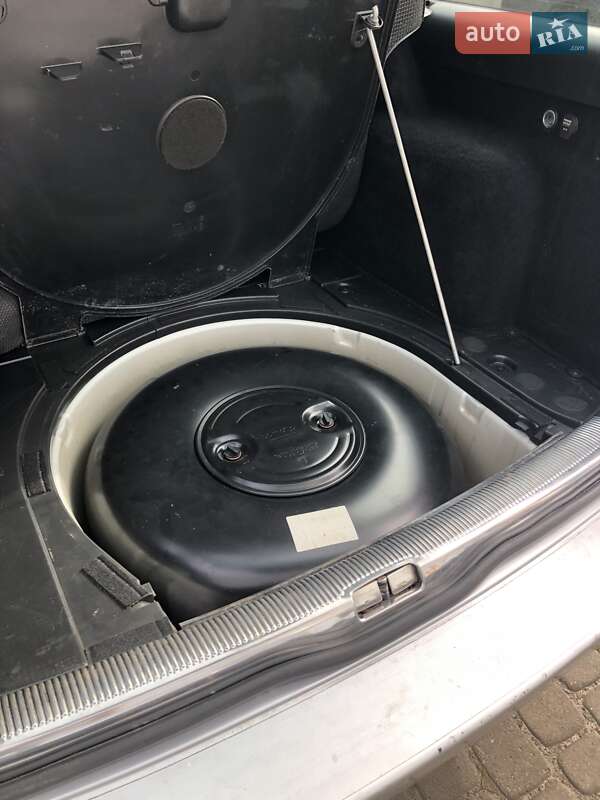 Универсал Volkswagen Passat 2003 в Львове