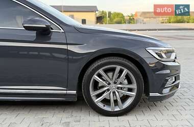 Седан Volkswagen Passat 2015 в 