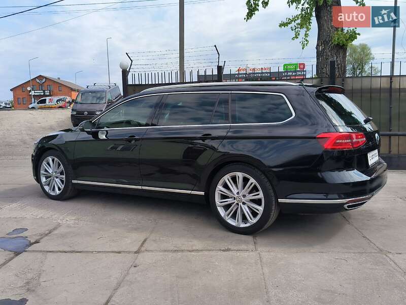 Универсал Volkswagen Passat 2015 в Киеве