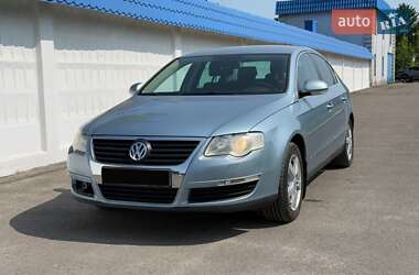 Седан Volkswagen Passat 2006 в Бродах