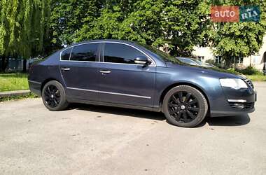 Седан Volkswagen Passat 2008 в Ровно