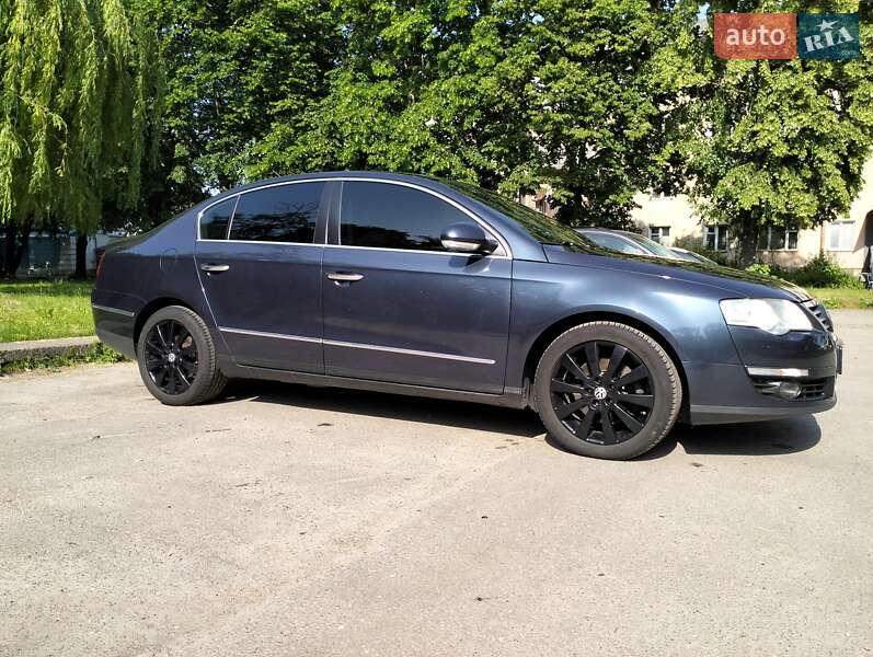 Седан Volkswagen Passat 2008 в Рівному