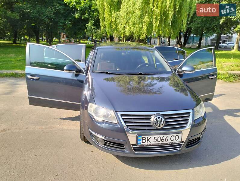 Седан Volkswagen Passat 2008 в Рівному