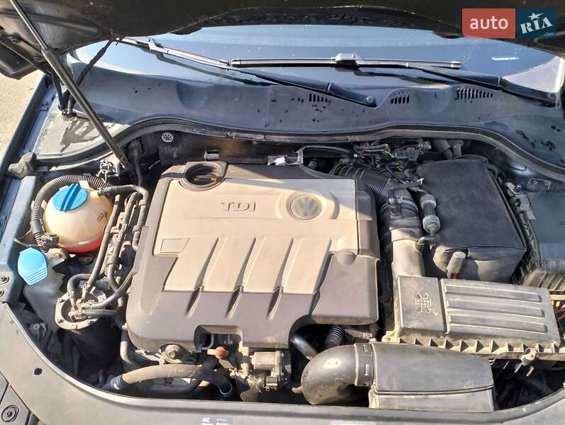 Седан Volkswagen Passat 2008 в Рівному