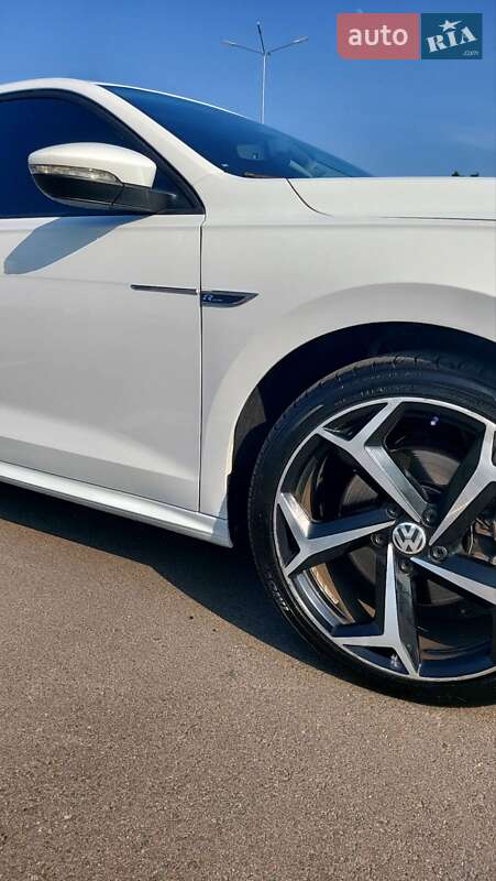 Седан Volkswagen Passat 2020 в Киеве