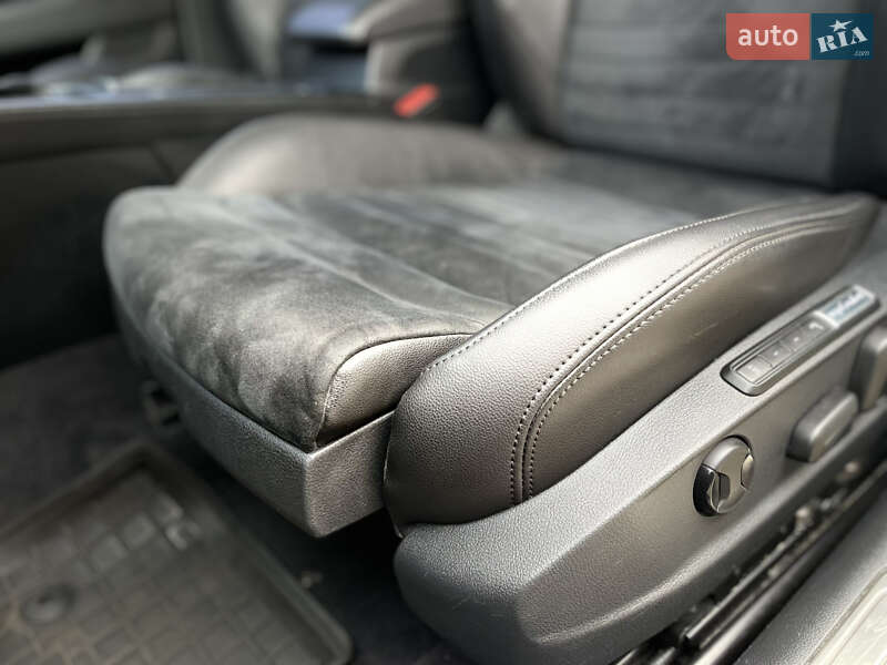 Седан Volkswagen Passat 2018 в Києві