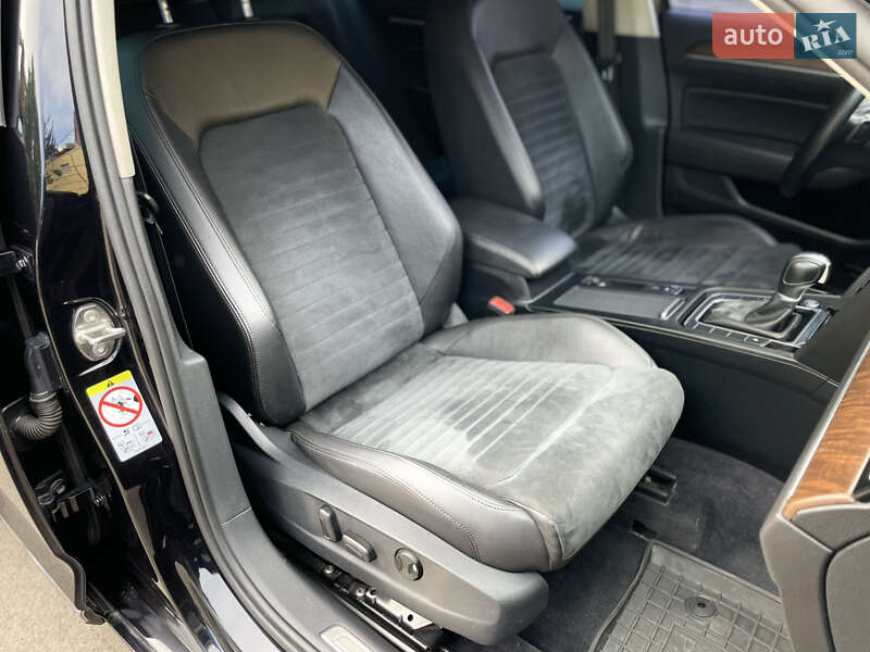 Седан Volkswagen Passat 2018 в Києві