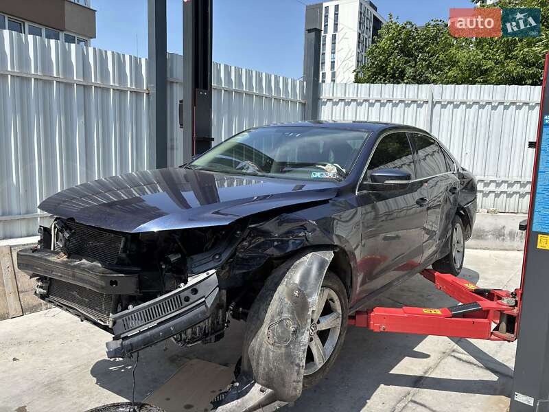 Седан Volkswagen Passat 2012 в 