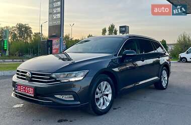 Универсал Volkswagen Passat 2020 в Дубно